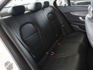 Mercedes-Benz C-Class C300 Avantgarde - Image 8