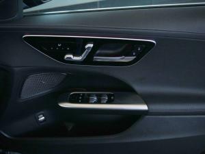 Mercedes-Benz C-Class C220d Avantgarde - Image 13