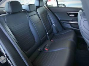 Mercedes-Benz C-Class C220d Avantgarde - Image 16