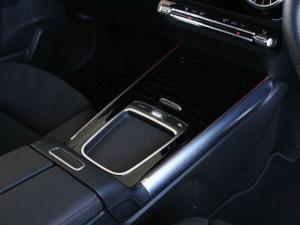 Mercedes-Benz GLA GLA200d Progressive - Image 11