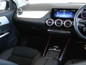 Mercedes-Benz GLA GLA200d Progressive - Image 12