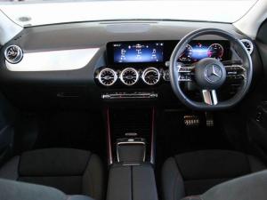 Mercedes-Benz GLA GLA200d Progressive - Image 8