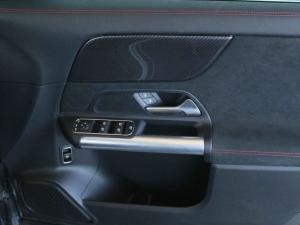 Mercedes-Benz GLA GLA200 Progressive - Image 15