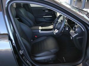 Mercedes-Benz C-Class C200 Avantgarde - Image 10