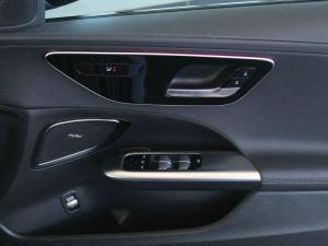 Mercedes-Benz C-Class C200 Avantgarde - Image 16