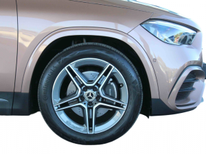 Mercedes-Benz GLA GLA200d Progressive - Image 20
