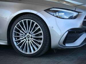 Mercedes-Benz C-Class C220d Avantgarde - Image 5