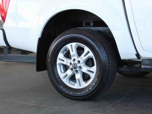 Nissan Navara 2.5DDTi double cab SE Plus auto - Image 15