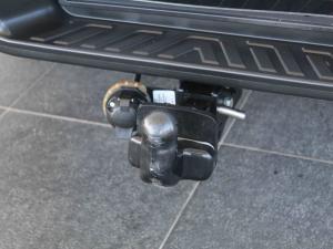 Nissan Navara 2.5DDTi double cab SE Plus auto - Image 22