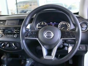Nissan Navara 2.5DDTi double cab SE Plus auto - Image 26