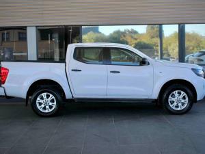 Nissan Navara 2.5DDTi double cab SE Plus auto - Image 6