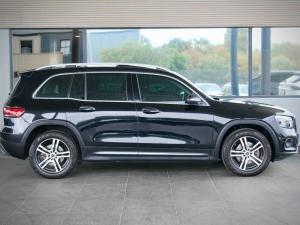 Mercedes-Benz GLB GLB250 AMG Line - Image 3