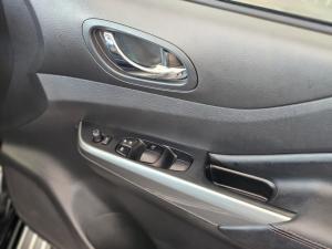 Nissan Navara 2.5DDTi double cab LE Plus - Image 12
