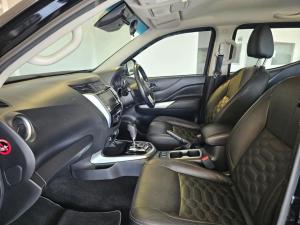 Nissan Navara 2.5DDTi double cab LE Plus - Image 13