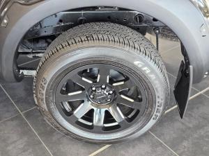 Nissan Navara 2.5DDTi double cab LE Plus - Image 8