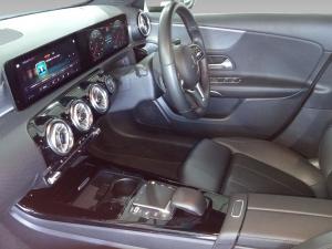 Mercedes-Benz A-Class A200 hatch Progressive - Image 12
