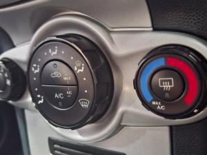Ford Fiesta 1.4 5-door Ambiente - Image 12