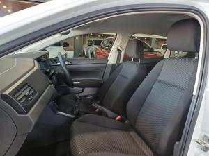 Volkswagen Polo hatch 1.0TSI - Image 11
