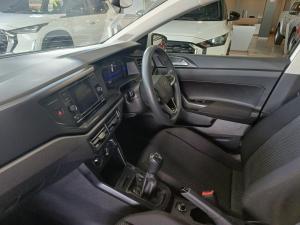Volkswagen Polo hatch 1.0TSI - Image 13