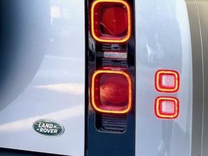 Land Rover Defender 110 D300 X-Dynamic SE - Image 10