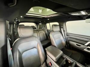 Land Rover Defender 110 D300 X-Dynamic SE - Image 14