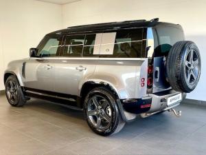 Land Rover Defender 110 D300 X-Dynamic SE - Image 5
