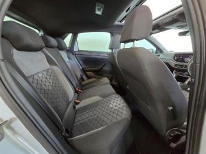 Volkswagen Polo hatch 1.0TSI R-Line - Image 13