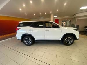 Toyota Fortuner 2.4GD-6 4x4 - Image 3