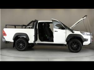 Toyota Hilux 2.8GD-6 Xtra cab Legend auto - Image 15