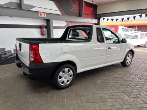 Nissan NP200 1.6i safety pack (aircon) - Image 2