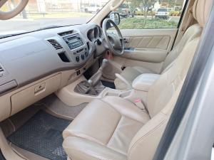 Toyota Fortuner 3.0D-4D 4x4 - Image 7