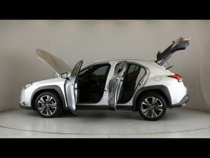 Lexus UX 200 EX - Image 11