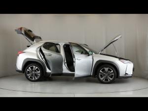 Lexus UX 200 EX - Image 15