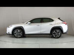Lexus UX 200 EX - Image 17