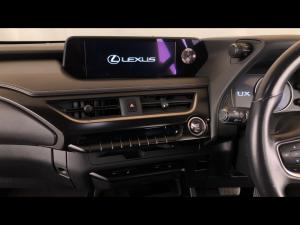 Lexus UX 200 EX - Image 24