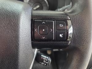 Toyota Hilux 2.4GD-6 Xtra cab Raider manual - Image 10