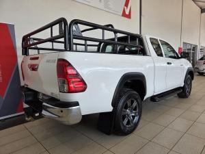 Toyota Hilux 2.4GD-6 Xtra cab Raider manual - Image 3