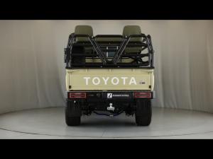 Toyota Land Cruiser 79 2.8GD-6 single cab auto - Image 5