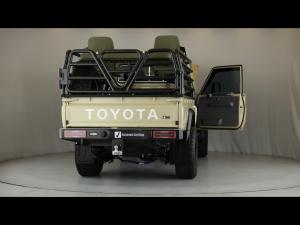 Toyota Land Cruiser 79 2.8GD-6 single cab auto - Image 9