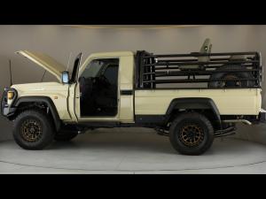 Toyota Land Cruiser 79 2.8GD-6 single cab auto - Image 11