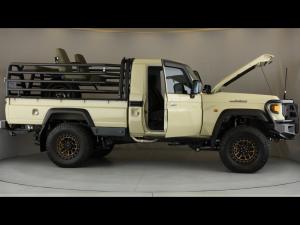 Toyota Land Cruiser 79 2.8GD-6 single cab auto - Image 15