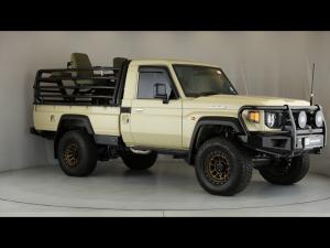 Toyota Land Cruiser 79 2.8GD-6 single cab auto - Image 1
