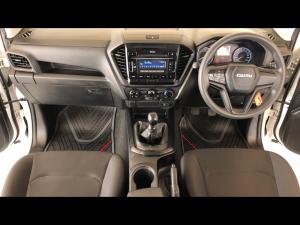 Isuzu D-Max 1.9TD double cab L 4x4 manual - Image 6