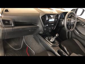 Isuzu D-Max 1.9TD double cab L 4x4 manual - Image 7