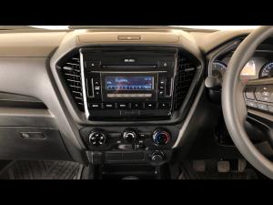 Isuzu D-Max 1.9TD double cab L 4x4 manual - Image 24