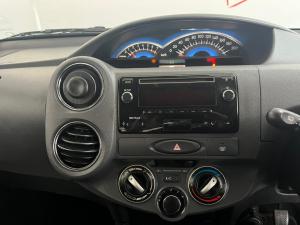 Toyota Etios hatch 1.5 Sprint - Image 11