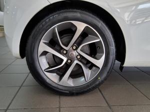 Opel Adam 1.0T - Image 9