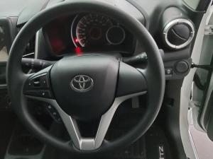 Toyota Vitz 1.0 XR manual - Image 13