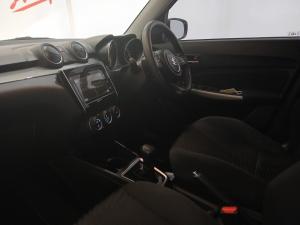 Suzuki Swift 1.2 GLX auto - Image 7