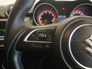 Suzuki Swift 1.2 GLX auto - Image 9